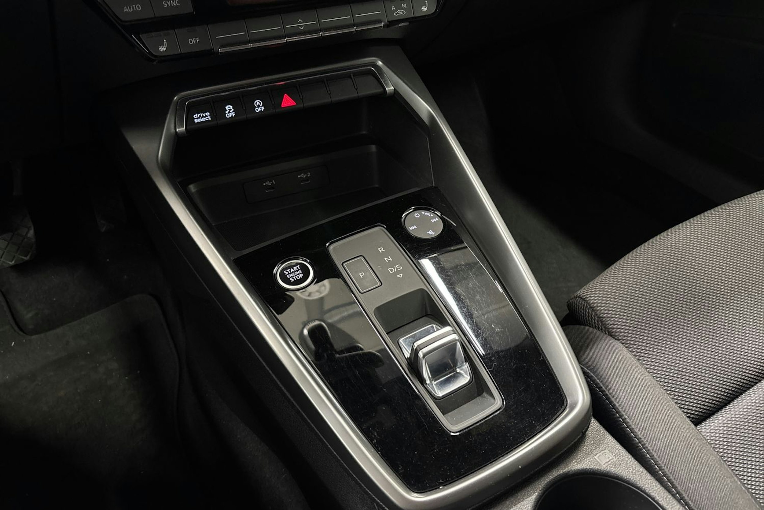 musta Audi A3 2022 kuva 22.