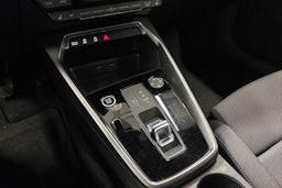 musta Audi A3 2022 kuva 22.