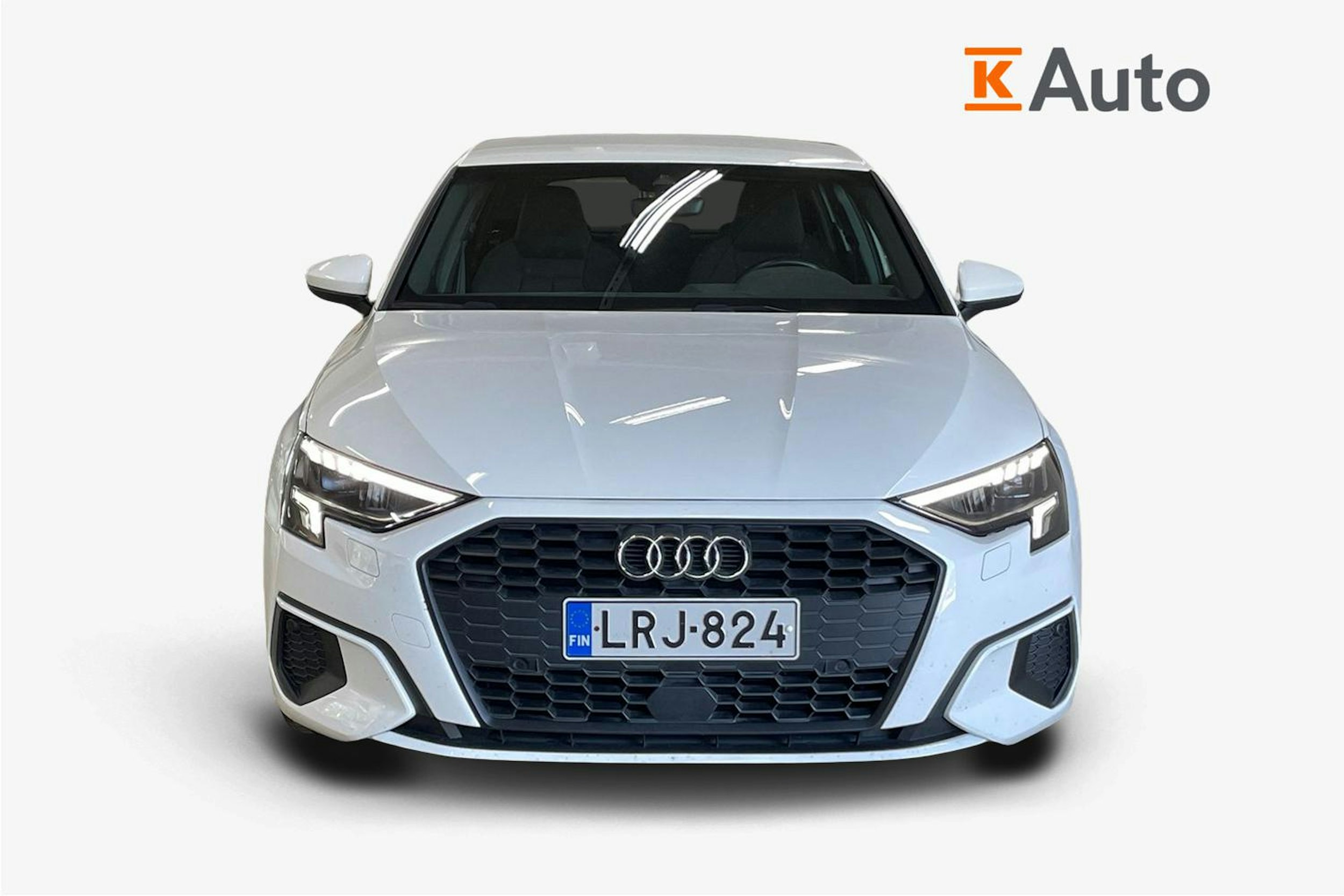 Valkoinen Audi A3 2022 kuva 5.