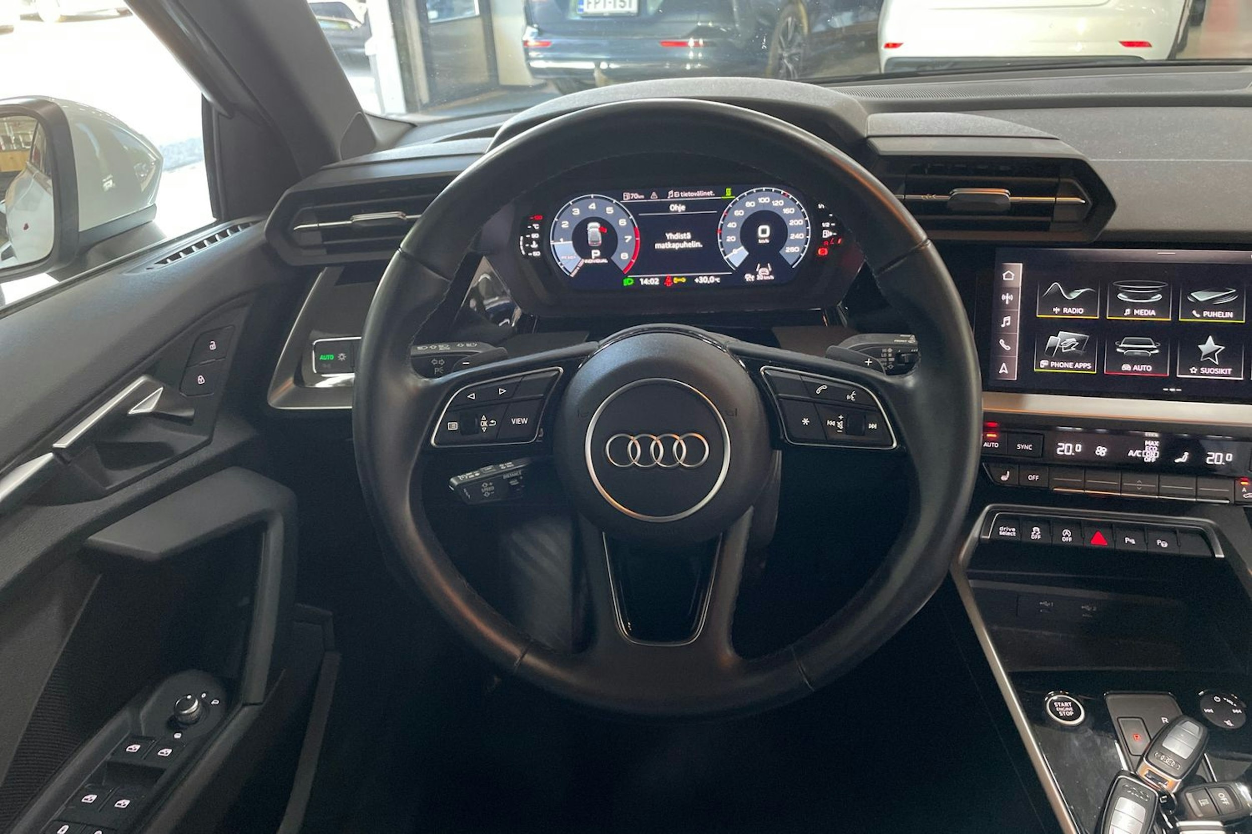 Valkoinen Audi A3 2022 kuva 18.