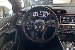 Valkoinen Audi A3 2022 kuva 18.