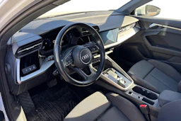 valkoinen Audi A3 2022 kuva 3.