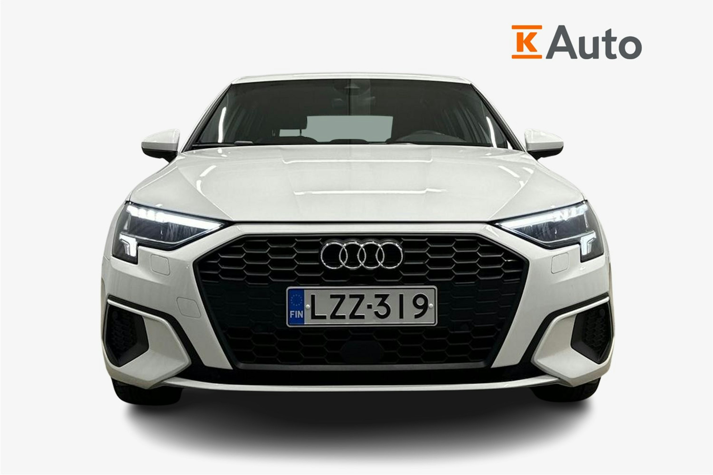 valkoinen Audi A3 2022 kuva 5.