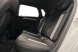 valkoinen Audi A3 2022 kuva 10.