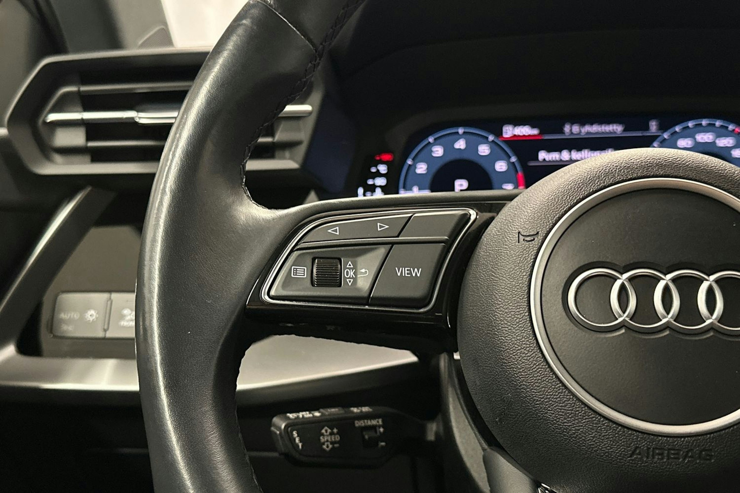 valkoinen Audi A3 2022 kuva 17.