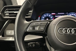 valkoinen Audi A3 2022 kuva 17.