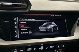 valkoinen Audi A3 2022 kuva 26.