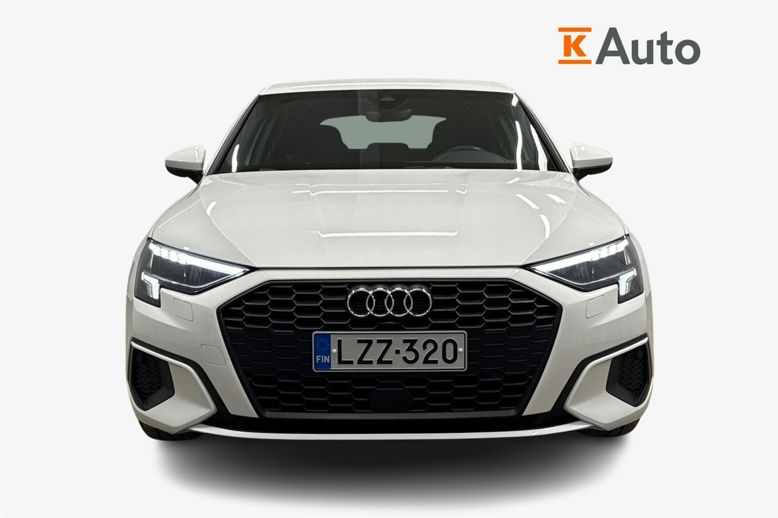 valkoinen Audi A3 2022 kuva 5.