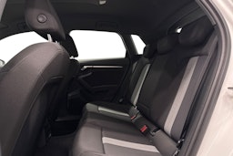 valkoinen Audi A3 2022 kuva 10.