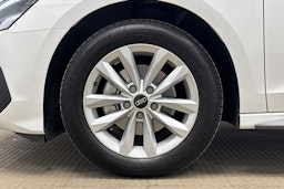 valkoinen Audi A3 2022 kuva 13.