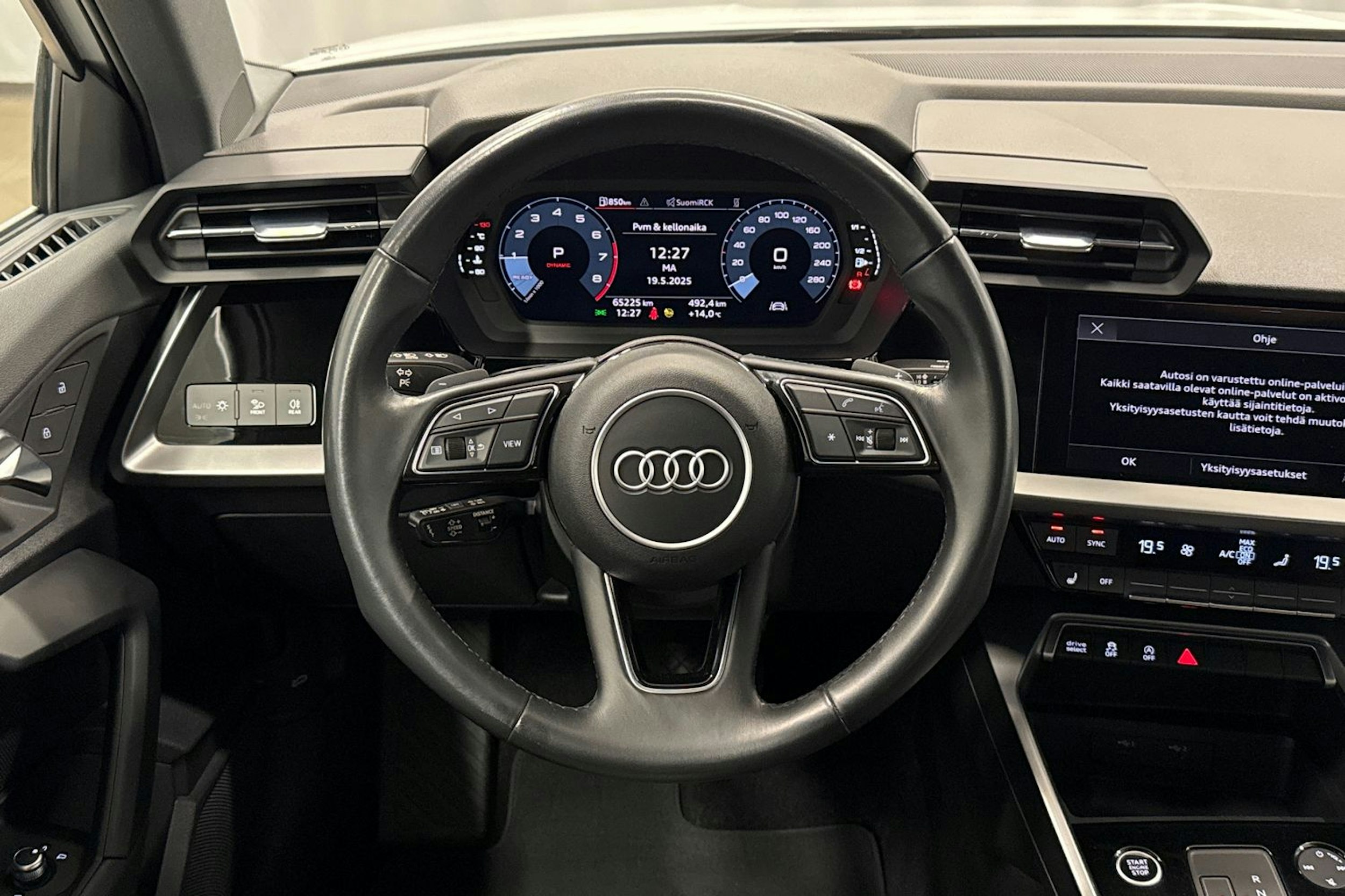 valkoinen Audi A3 2022 kuva 14.