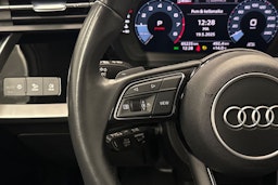 valkoinen Audi A3 2022 kuva 16.