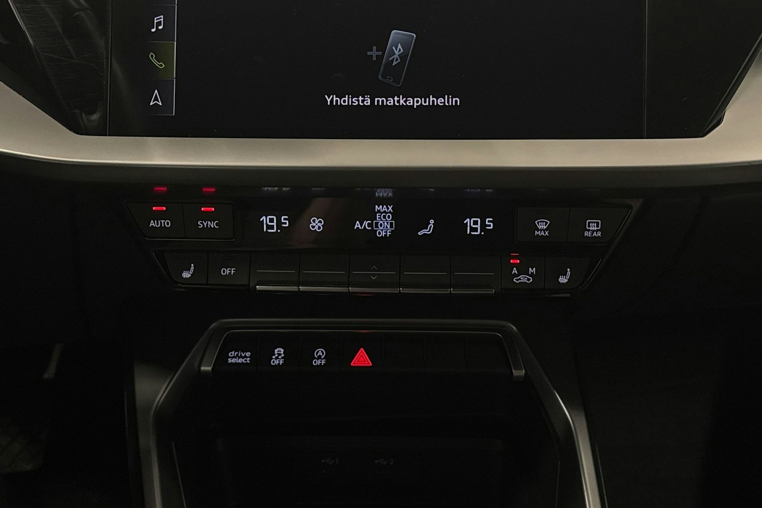 valkoinen Audi A3 2022 kuva 21.