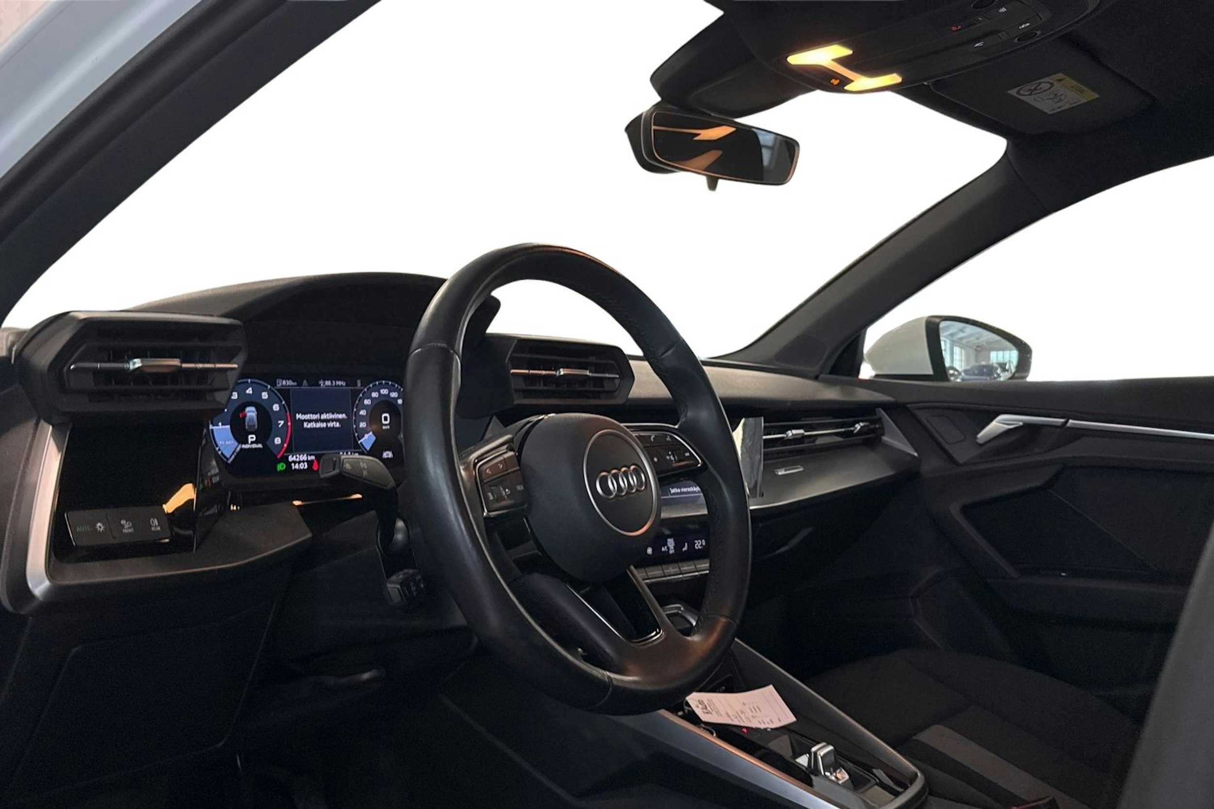 valkoinen Audi A3 2022 kuva 3.