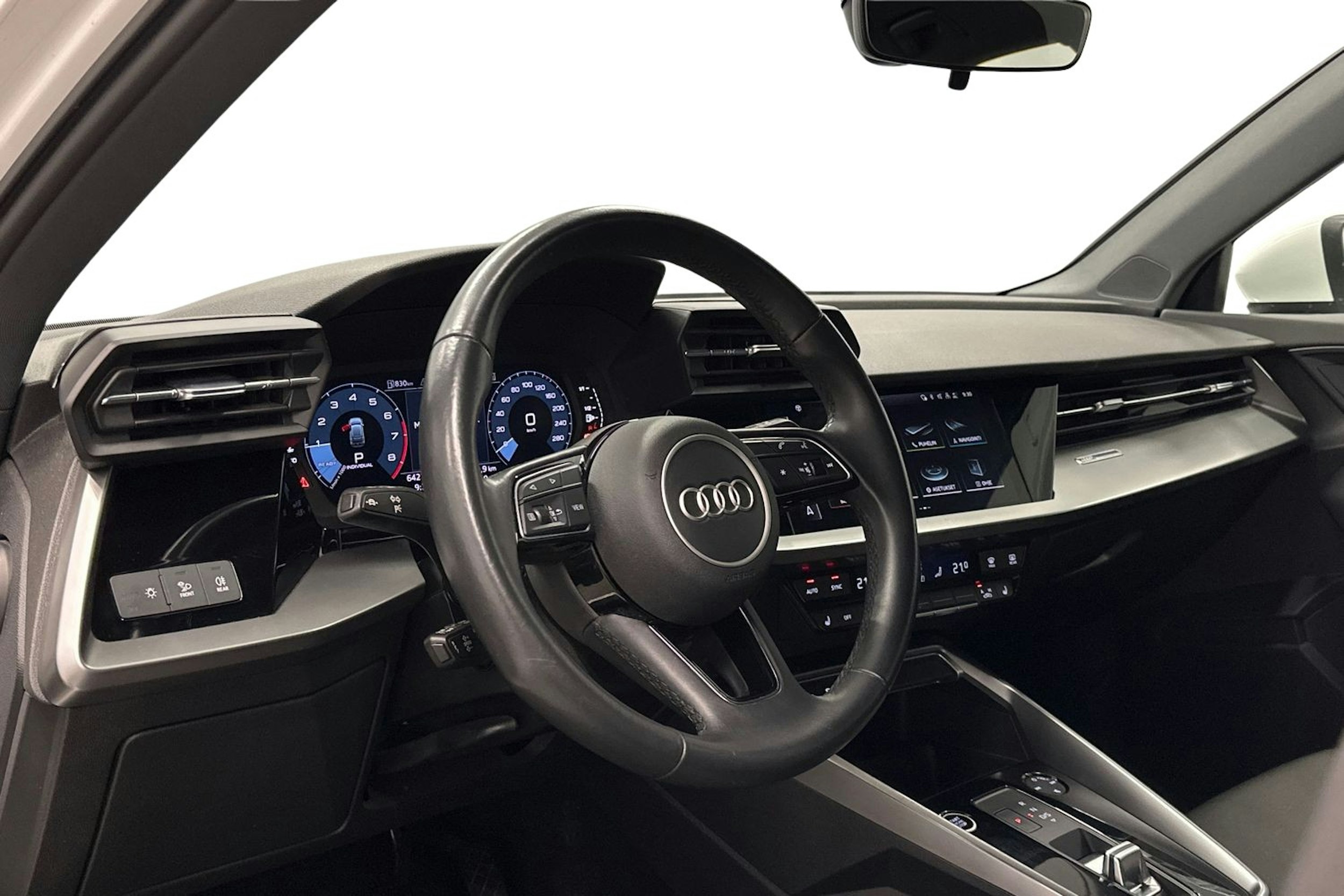 valkoinen Audi A3 2022 kuva 7.