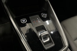 valkoinen Audi A3 2022 kuva 21.