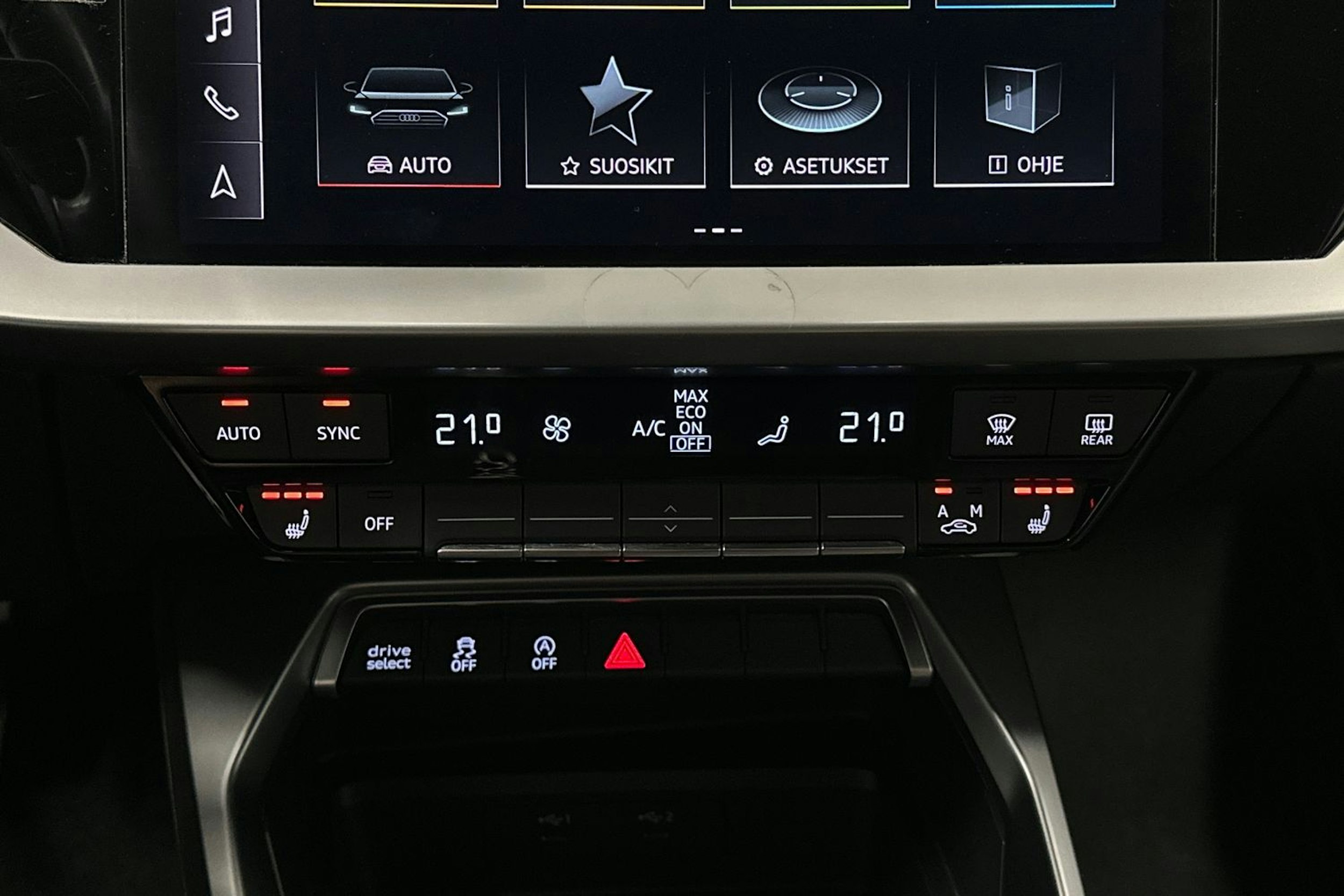 valkoinen Audi A3 2022 kuva 22.