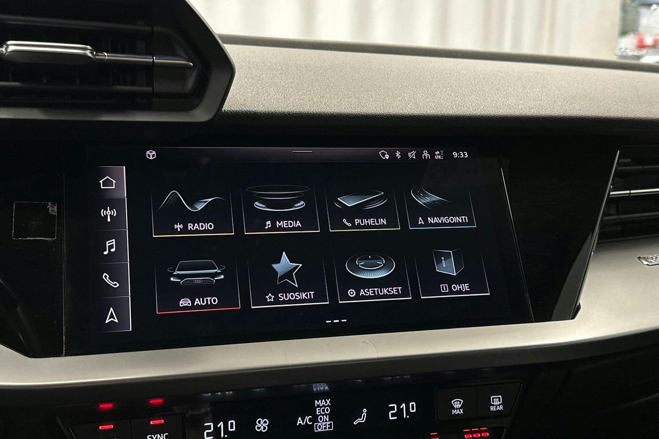 valkoinen Audi A3 2022 kuva 23.