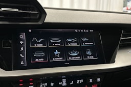 valkoinen Audi A3 2022 kuva 23.