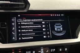 valkoinen Audi A3 2022 kuva 26.
