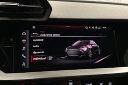 valkoinen Audi A3 2022 kuva 27.