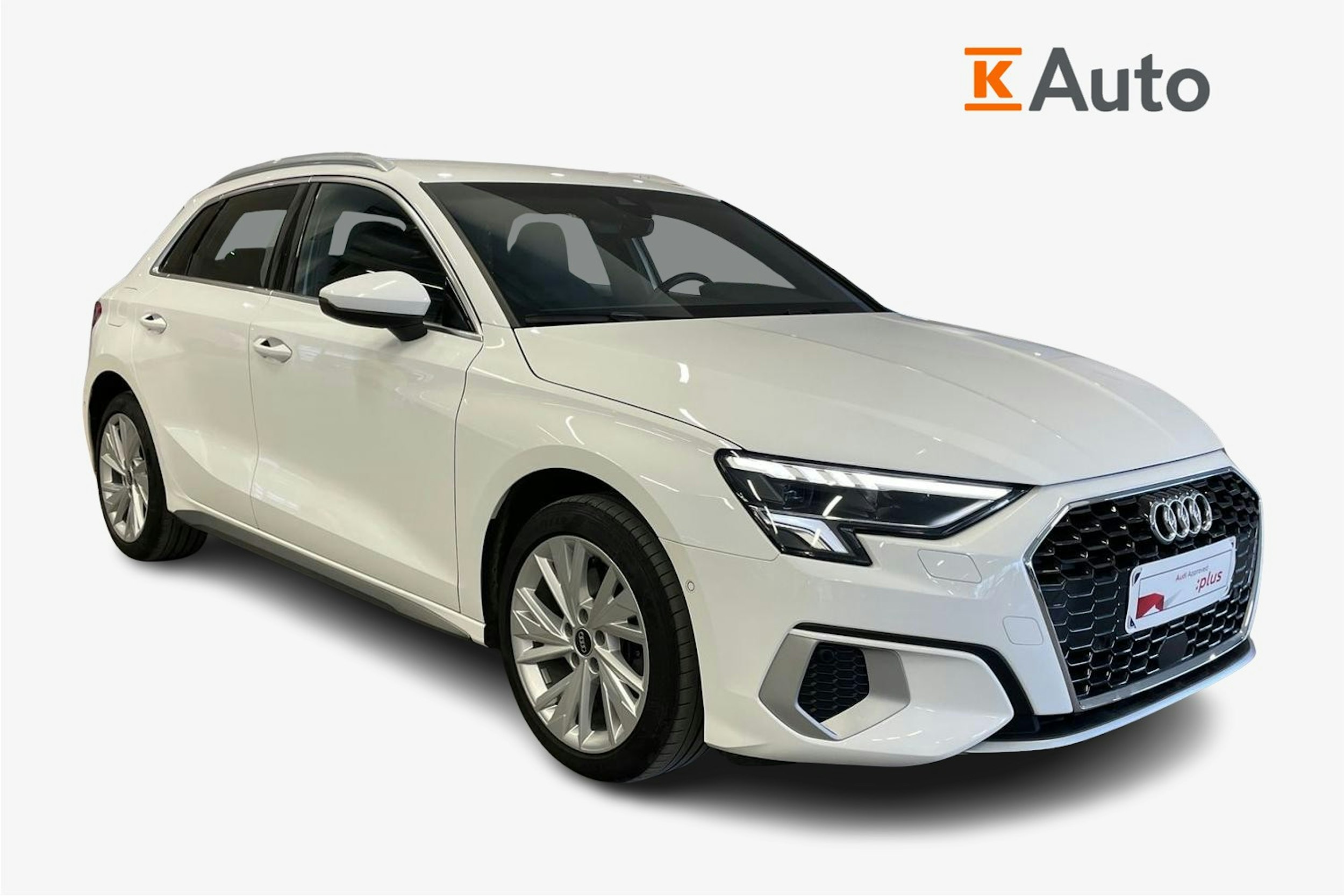 Valkoinen Audi A3 2022 kuva 1.