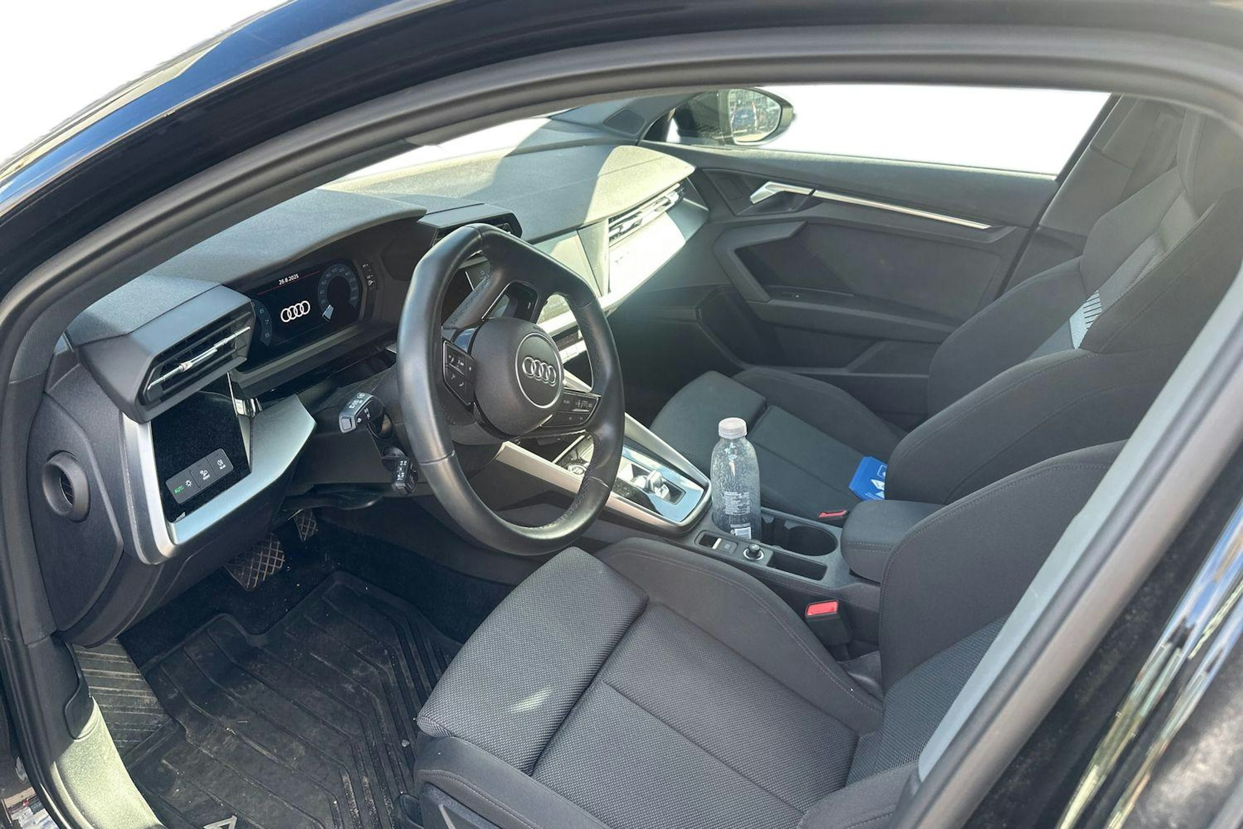 Musta Audi A3 2022 kuva 3.