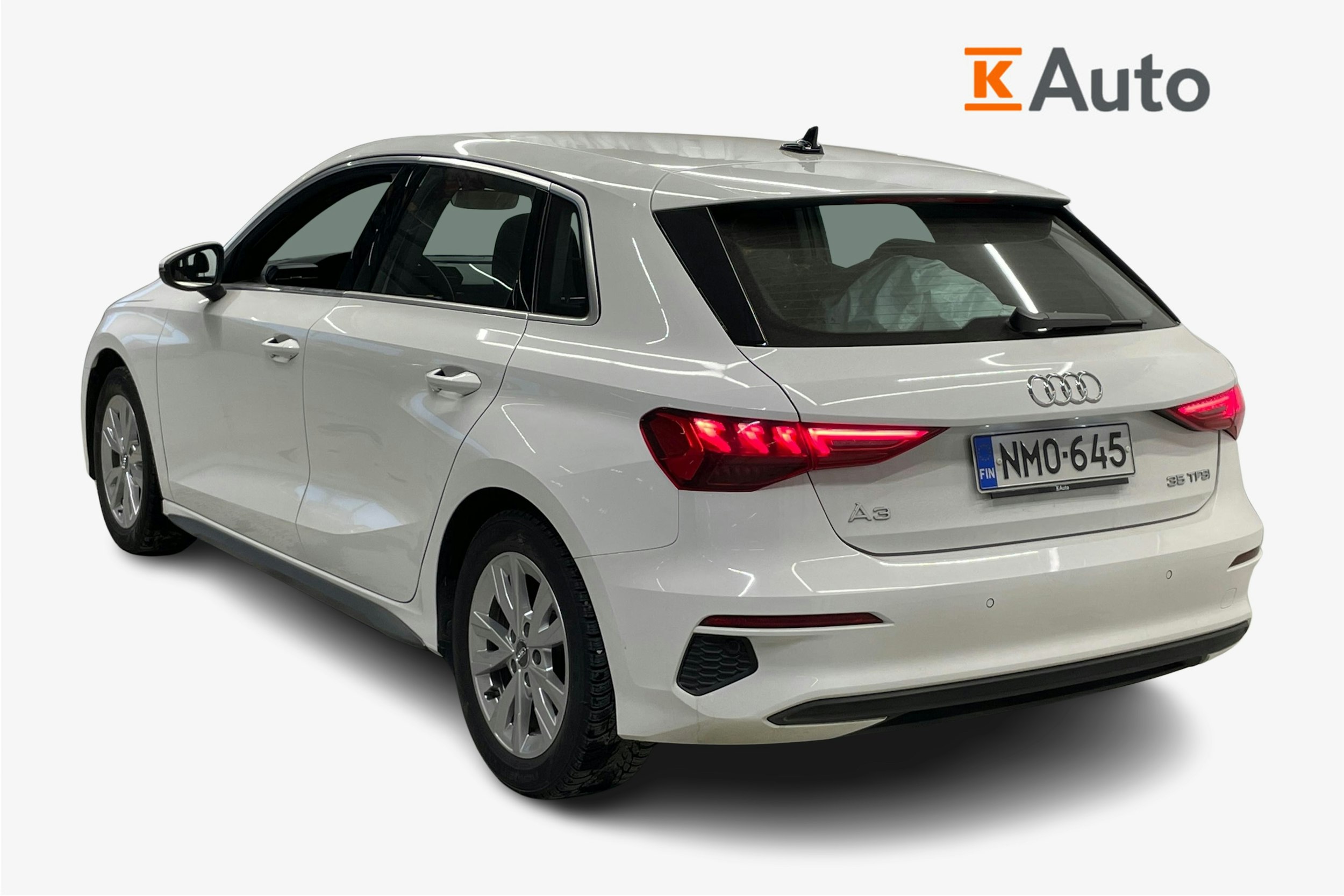 valkoinen Audi A3 2022 kuva 2.