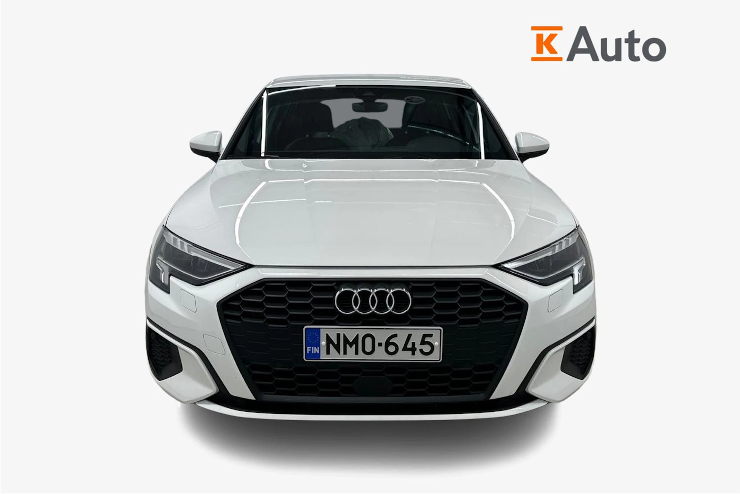 valkoinen Audi A3 2022 kuva 4.