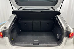 valkoinen Audi A3 2022 kuva 11.