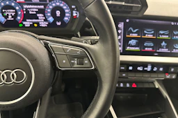 valkoinen Audi A3 2022 kuva 14.