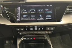 valkoinen Audi A3 2022 kuva 20.