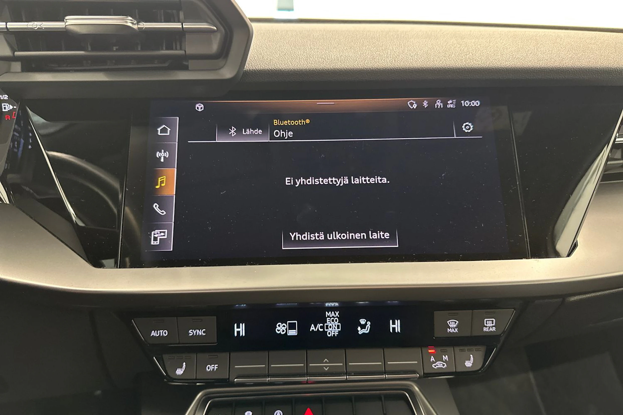 valkoinen Audi A3 2022 kuva 21.