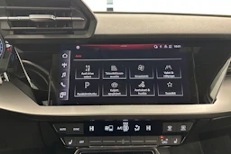 valkoinen Audi A3 2022 kuva 23.