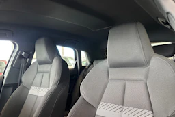 Harmaa Audi A3 2022 kuva 6.