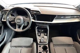 Harmaa Audi A3 2022 kuva 7.