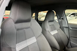 Harmaa Audi A3 2022 kuva 22.