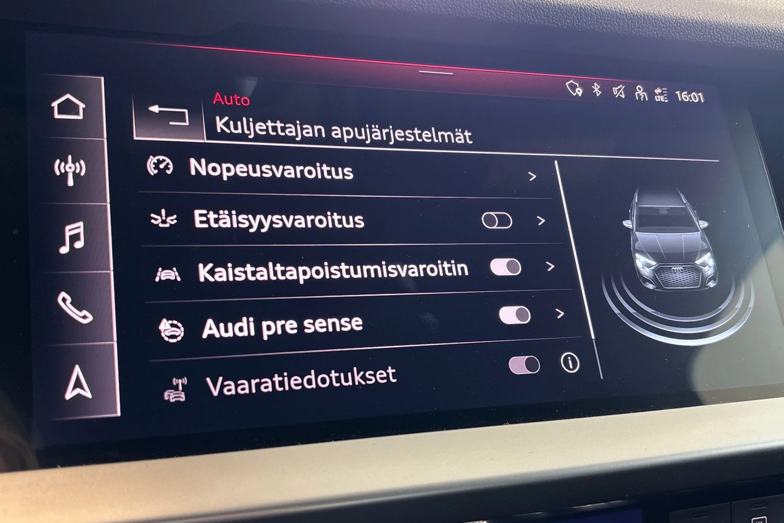 Harmaa Audi A3 2022 kuva 28.