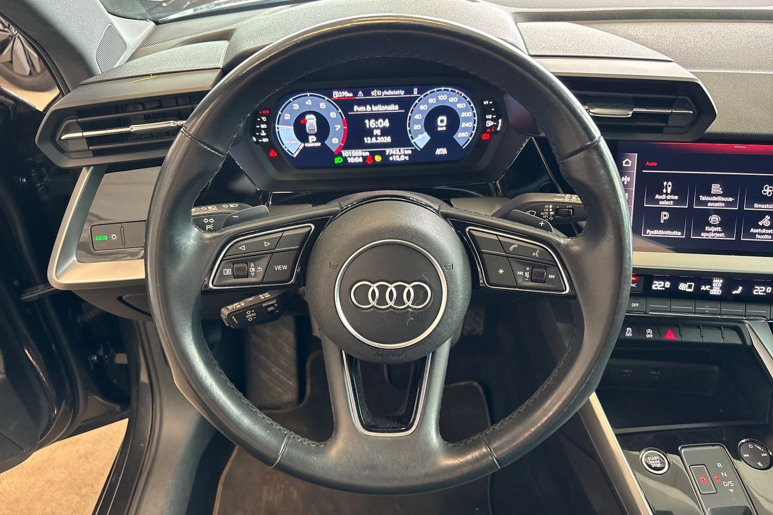 Harmaa Audi A3 2022 kuva 34.