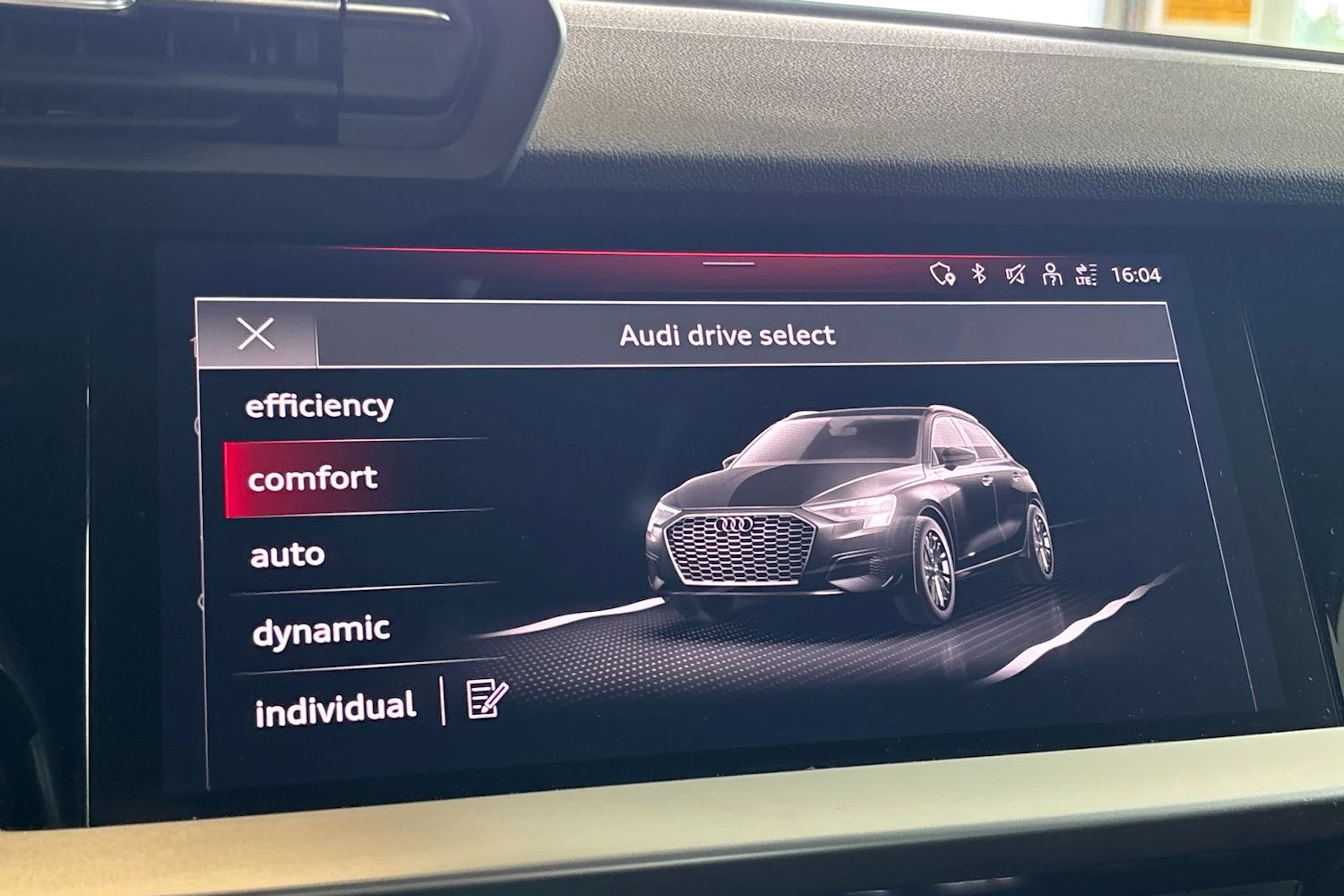 Harmaa Audi A3 2022 kuva 35.