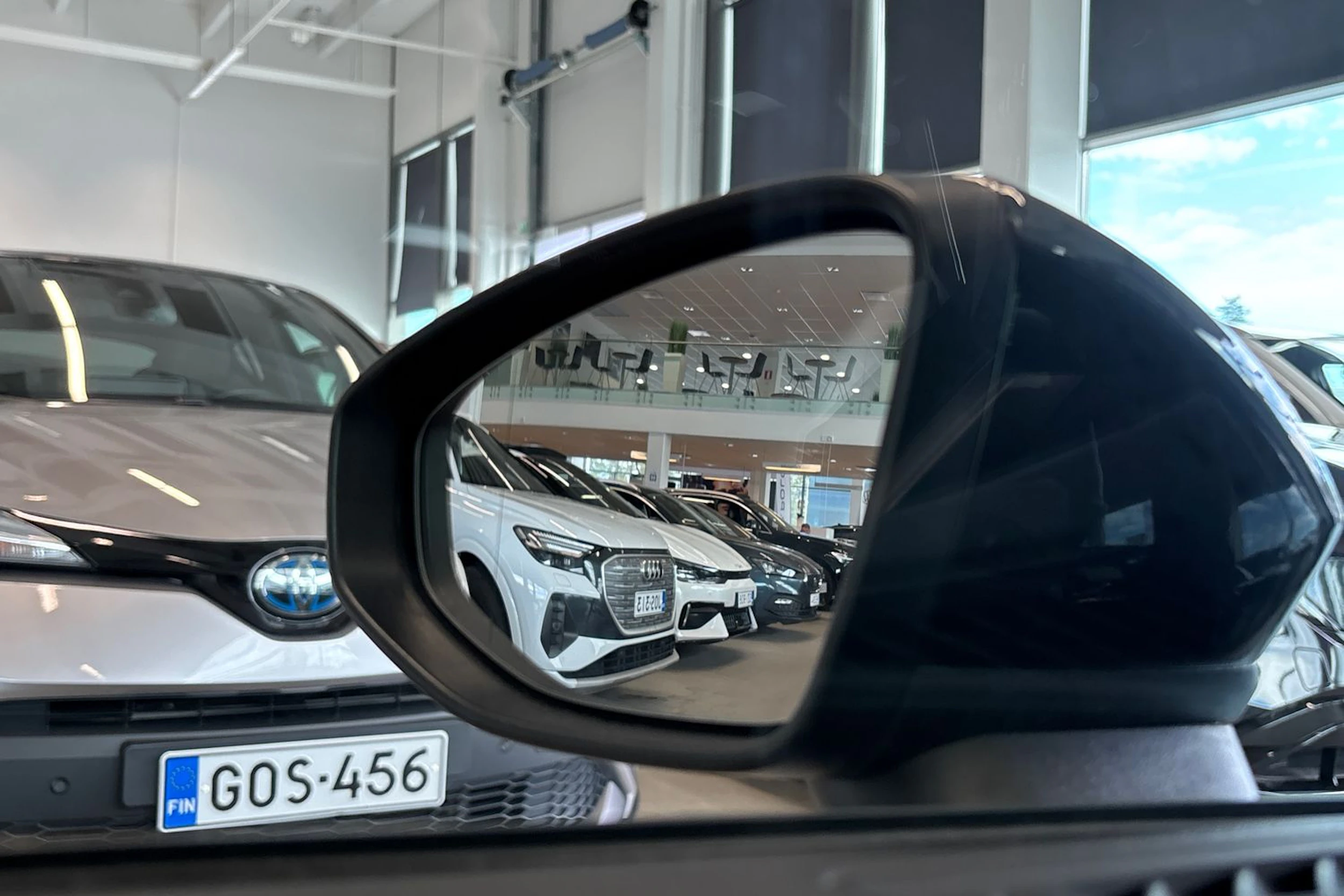 Harmaa Audi A3 2022 kuva 38.