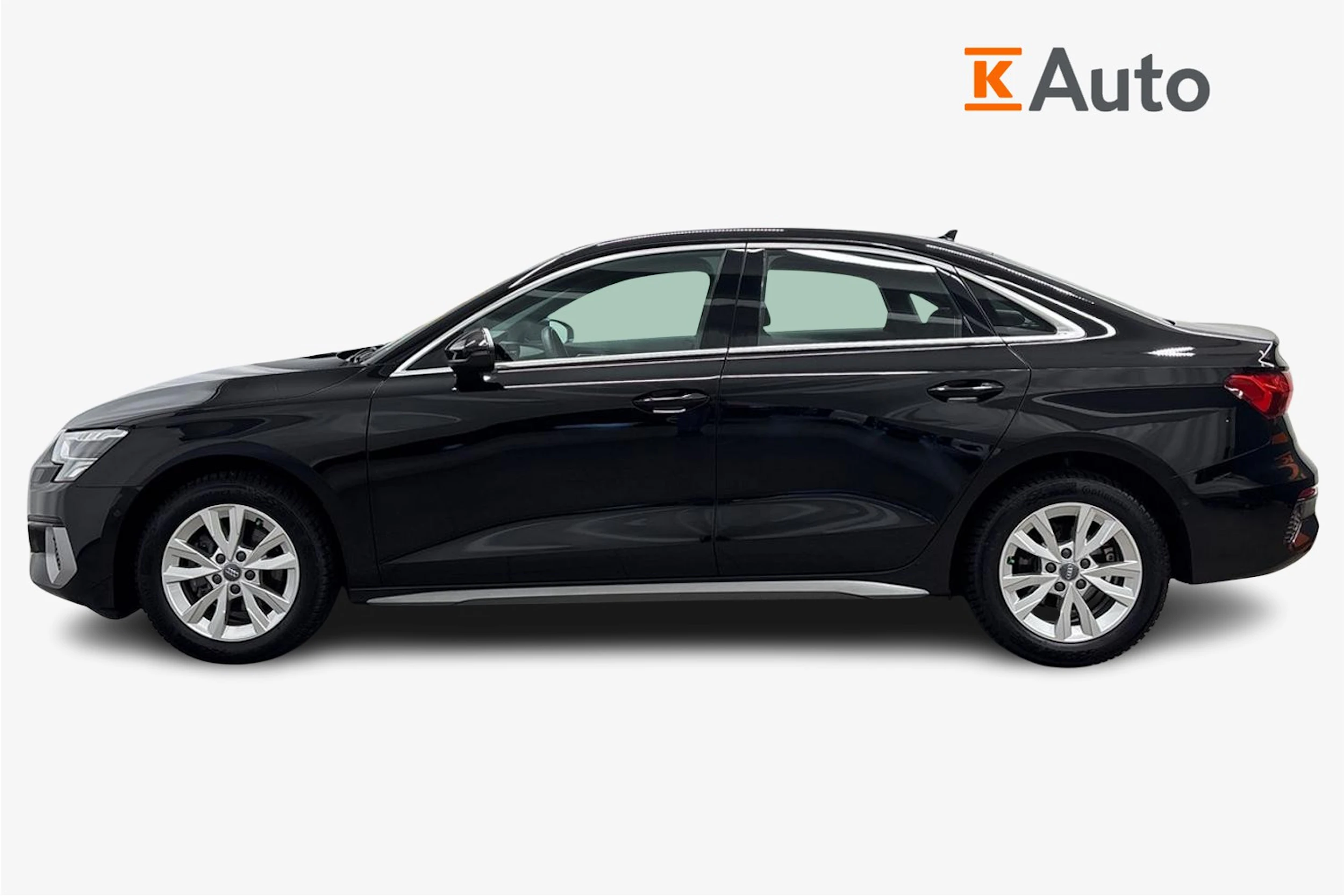 musta Audi A3 2022 kuva 5.