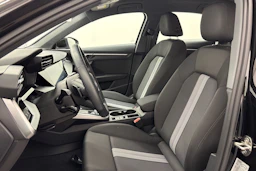 musta Audi A3 2022 kuva 11.