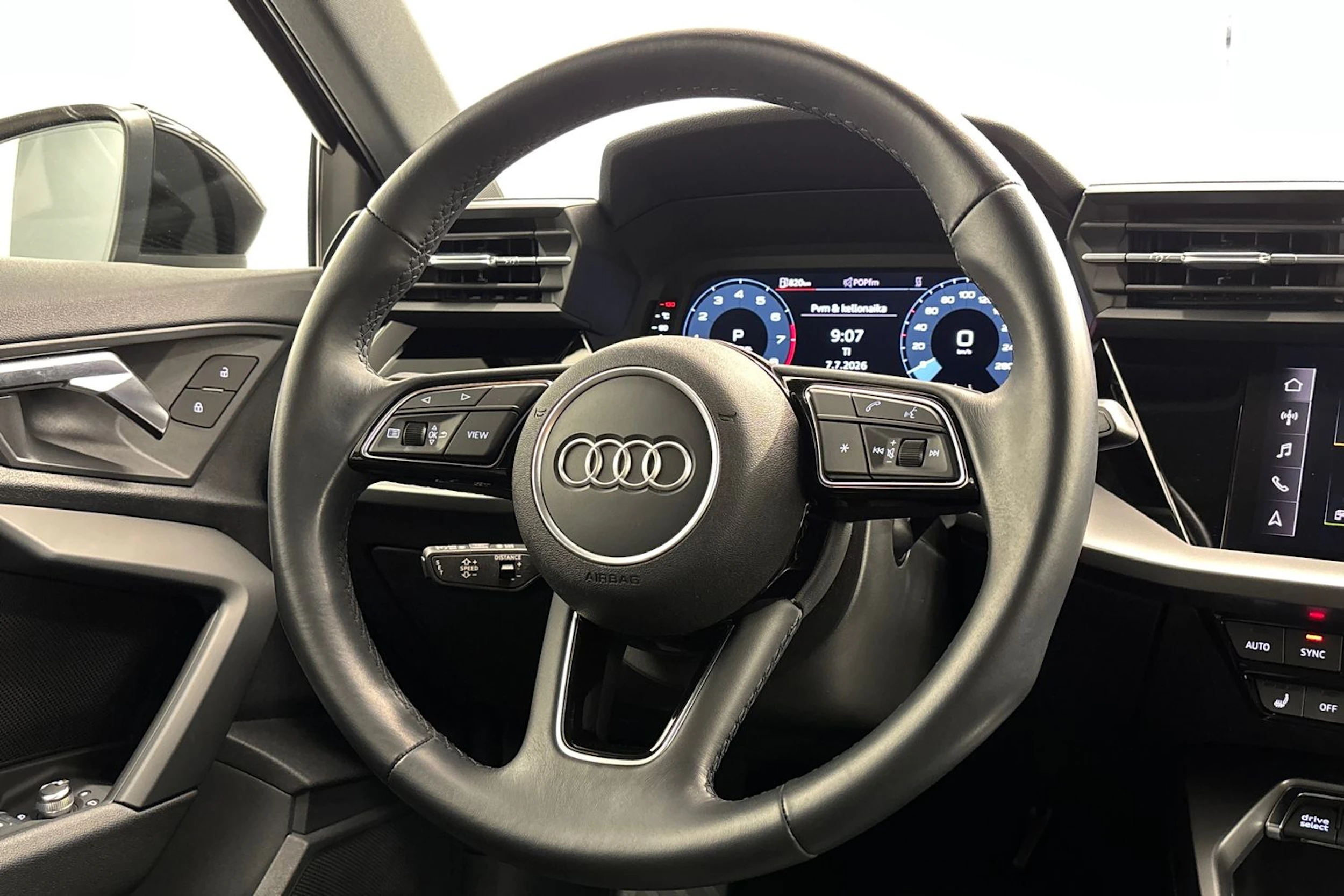 musta Audi A3 2022 kuva 12.