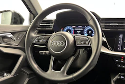 musta Audi A3 2022 kuva 12.