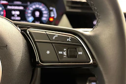 musta Audi A3 2022 kuva 14.