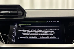 musta Audi A3 2022 kuva 18.