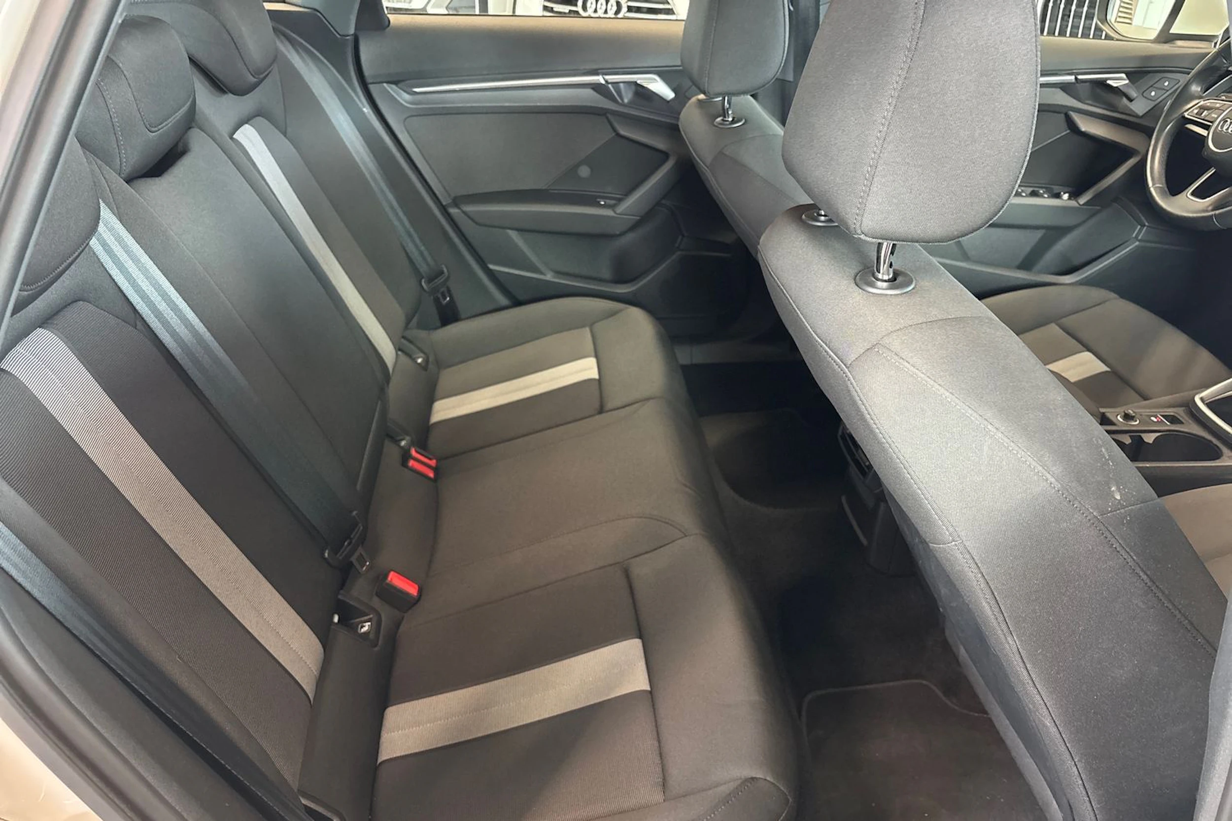 Valkoinen Audi A3 2022 kuva 12.