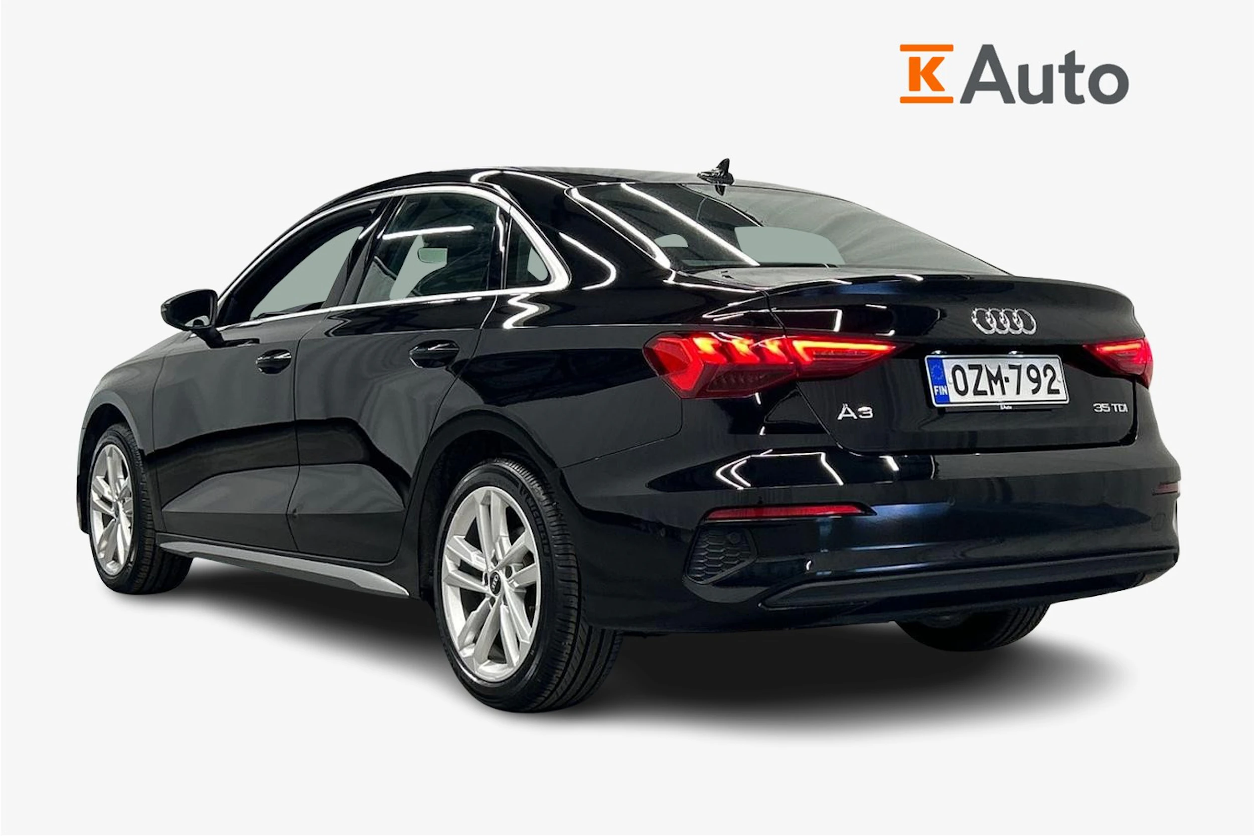 musta Audi A3 2022 kuva 3.