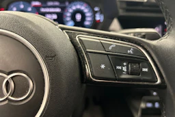 musta Audi A3 2022 kuva 22.